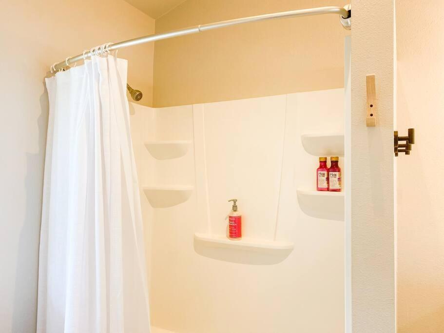 Апартаменты Hibiscus Hale, Full Kitchen, King Bed, Parking Кио Экстерьер фото