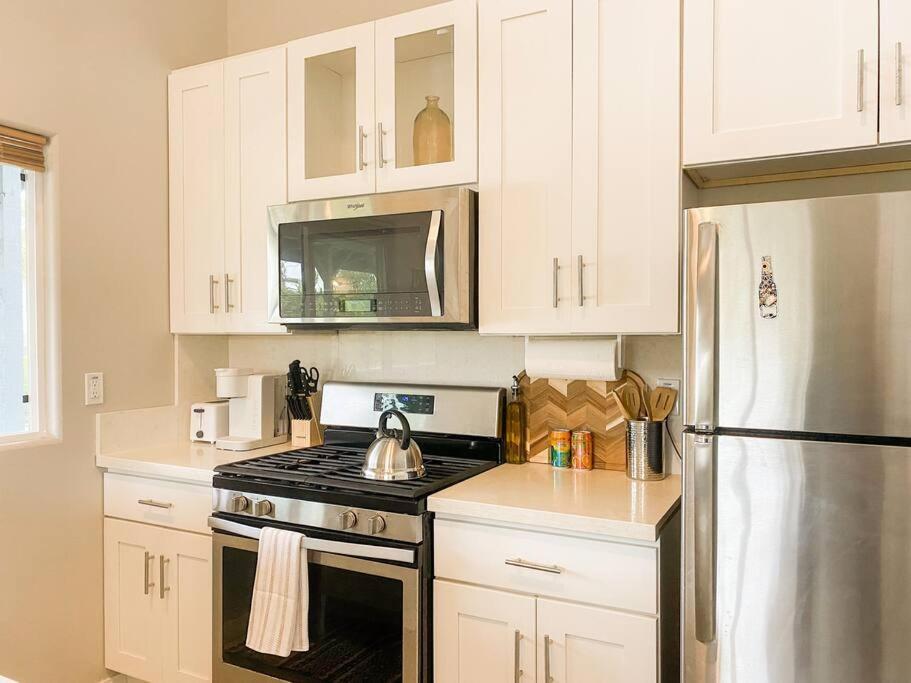 Апартаменты Hibiscus Hale, Full Kitchen, King Bed, Parking Кио Экстерьер фото